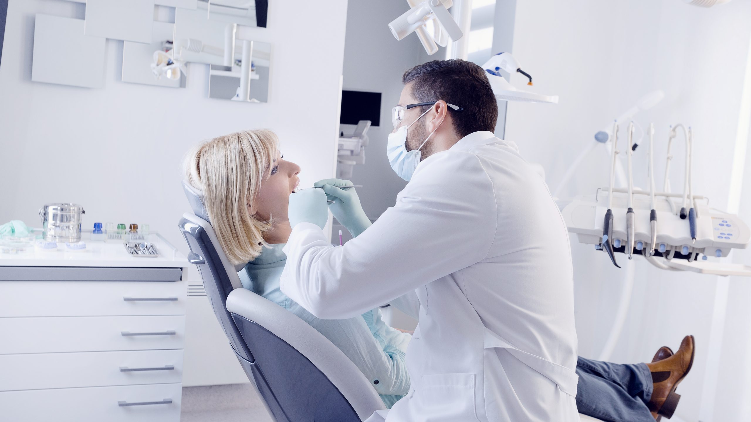 Dentist in Roscoe, IL